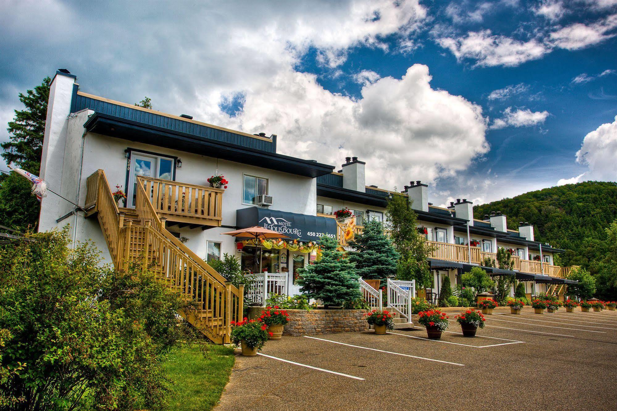 Motel Le Jolibourg Saint-Sauveur Экстерьер фото
